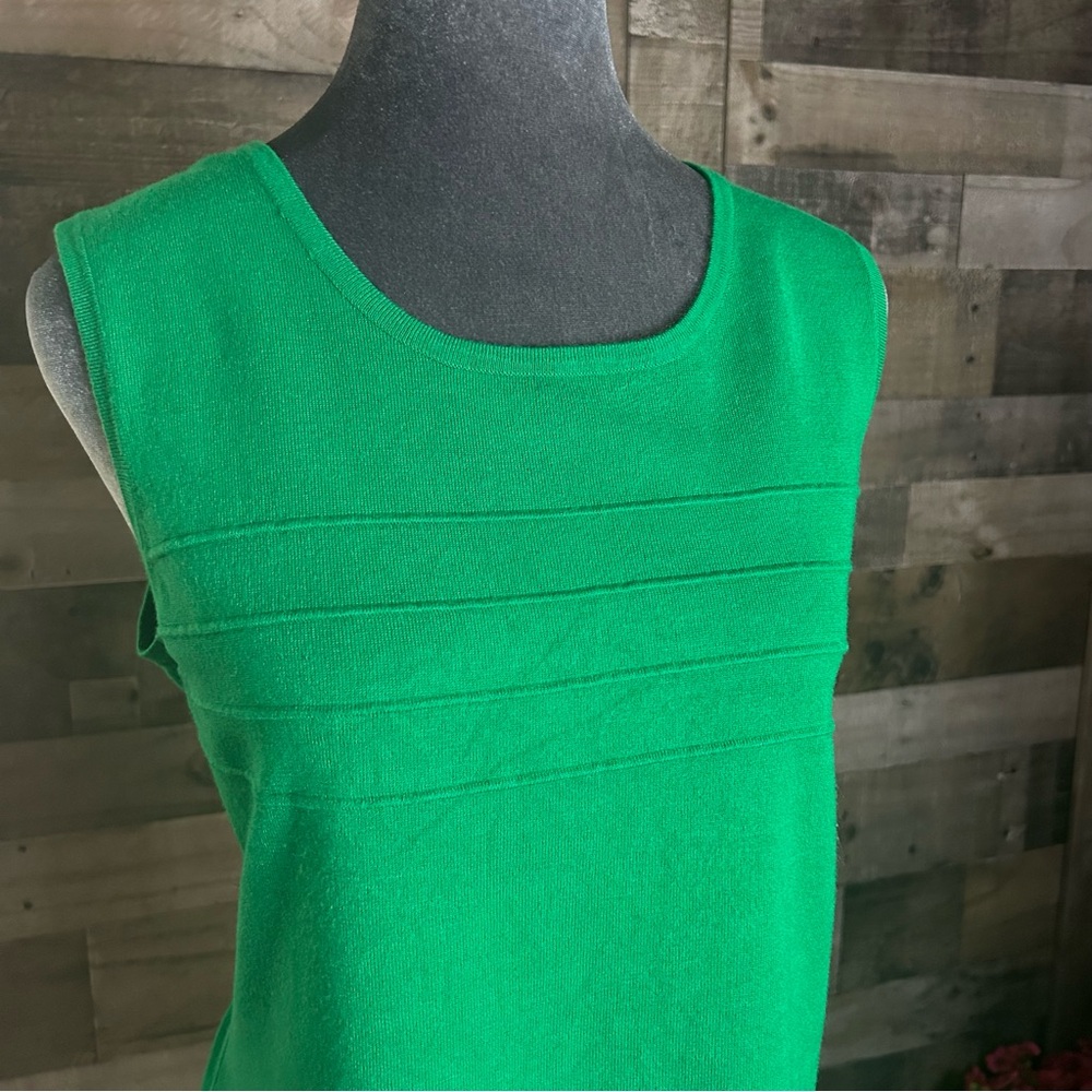 Cable & Gauge Green Tank Top - Picture 2 of 7